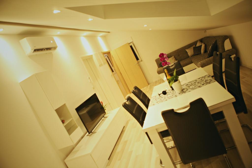 Apartments Sanja Trogir Exterior foto